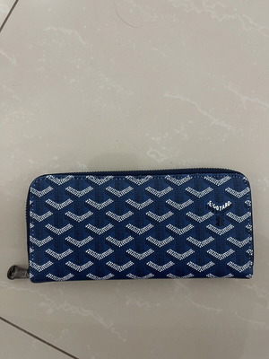 Wallet new, blue, with capacity
