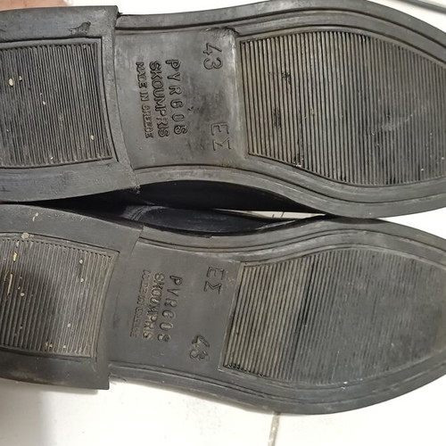 E.S. shoes like new, size 43