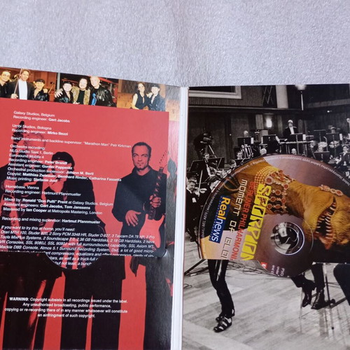 Scorpions & Berliner Philharmoniker Moment of Glory CD/DVD collector's edition, like new
