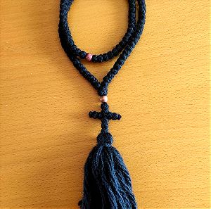 Χειροποίητο κομποσχοίνι προσευχής 100 κόμπων από κερωμένο μαλλί χρώμα μαύρο και χάντρες
