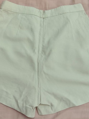H&M Beige Shorts like new, size 38 recommended for 36