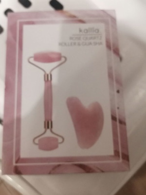 Rose Quartz Roller and Gua Sha set