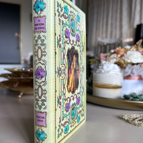 De Agostini book The Phantom of the Opera, romantic literature