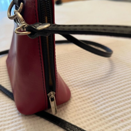 Vera Pelle red crossbody bag like new