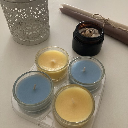 Decorative candles and lantern set like new