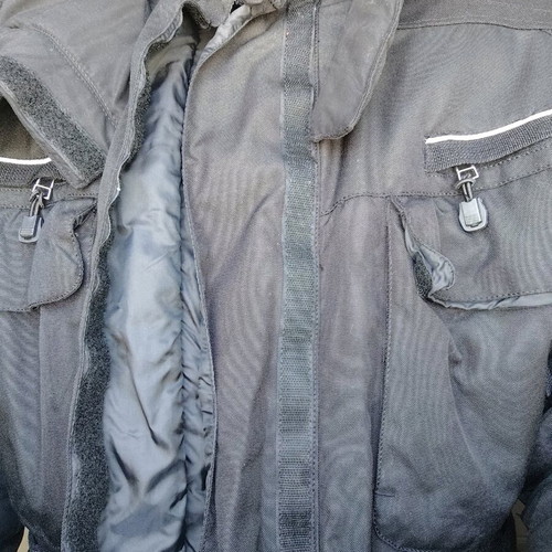 Motorcycle jacket like new, size L, double fastening, elbow, shoulder, back protection, handsfree, many pockets