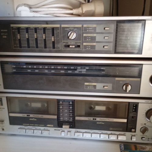 Vintage Sanyo System 300 Hi-Fi with Tamon AH-20 speakers used