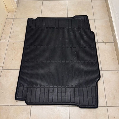 Rubber trunk mat Skoda Yeti like new, original accessory