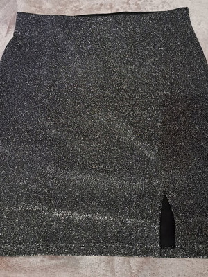 Sinsay black skirt new, size S with glitter