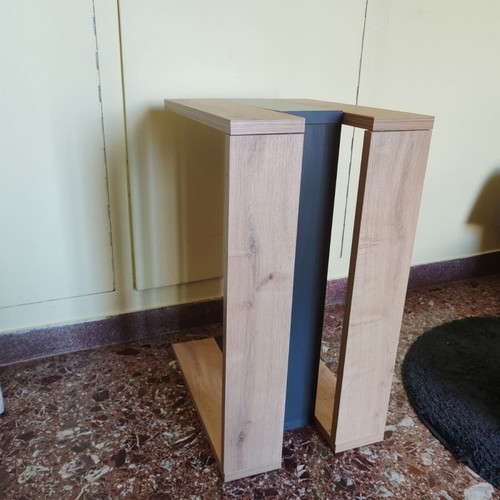 Small table like new, modern living room or bedroom stand