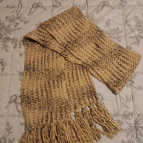 Knitted scarf like new, beige shades, soft and warm