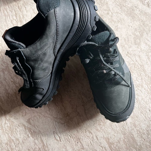Clarks 38 Waterproof Athletic Shoes New Black Genuine Nubuck Leather