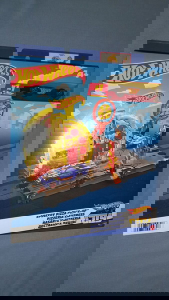 HOT WHEELS SPEEDY PIZZA PICK UP