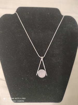 Silver necklace with round pink quartz new, 45 cm chain