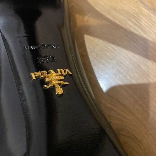 Prada black leather high platform pumps like new