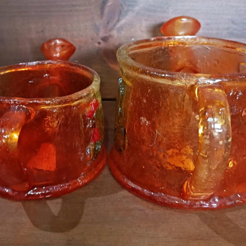 Vintage acrylic watering can set with chicken figure new