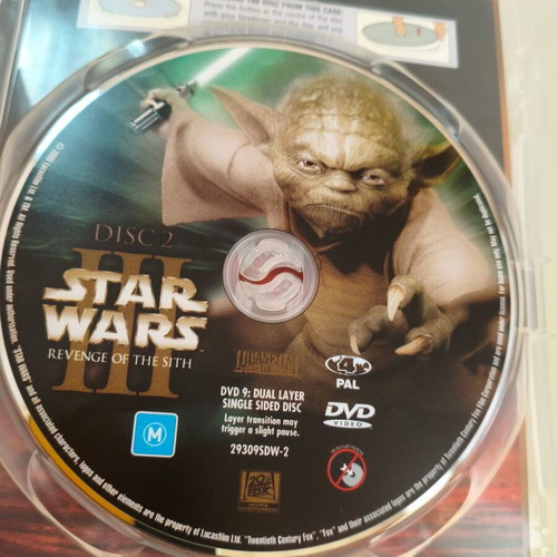 Star Wars Episode III: Revenge of the Sith 2 DVD like new, adventure sci-fi