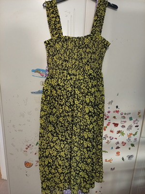 Calliope dress medium size black and yellow like new
