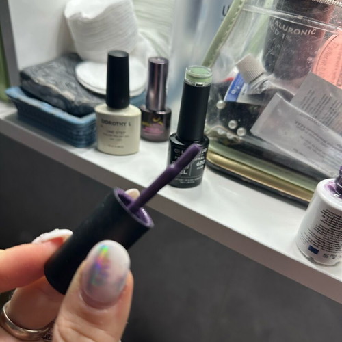Semi-permanent nail polish set of 4 used