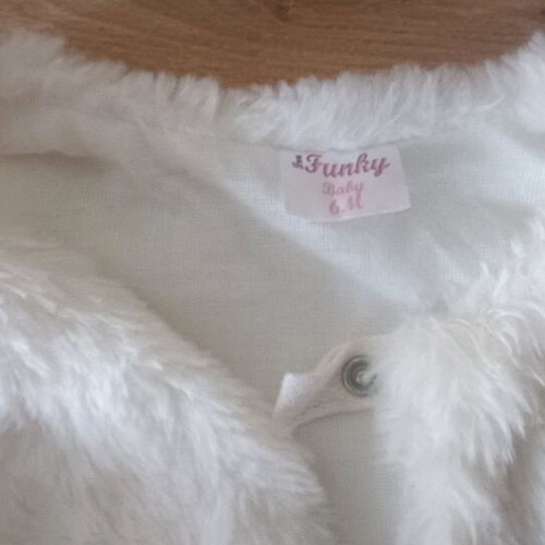 Fur baby vests like new, pack of 2 pieces 6-9 months