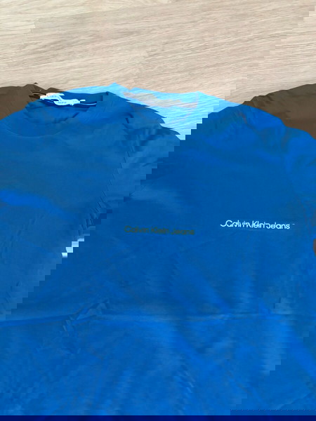 Calvin klein t shirt