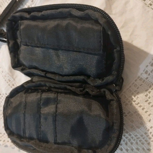 Maui and Sons crossbody bag new, black with neck cord