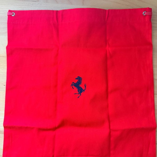 Θήκη Scuderia Ferrari κόκκινη 29cm x 32cm καινούργιο