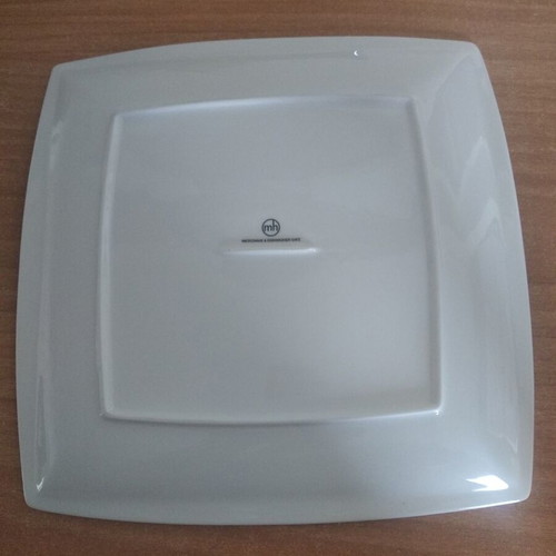 Porcelain serving platter like new 30x30 cm