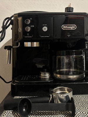 DeLonghi BCO421.S Lever Coffee Maker like new