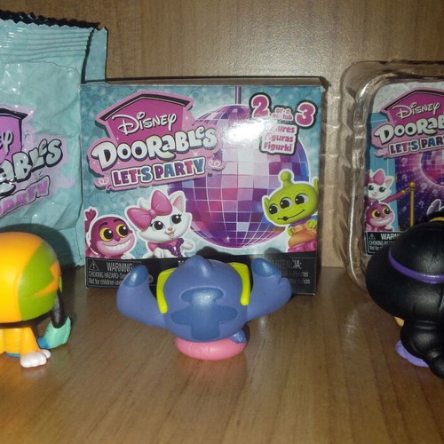 Disney Doorables Let's Party blind box new with Goofy, Stitch & Jasmine