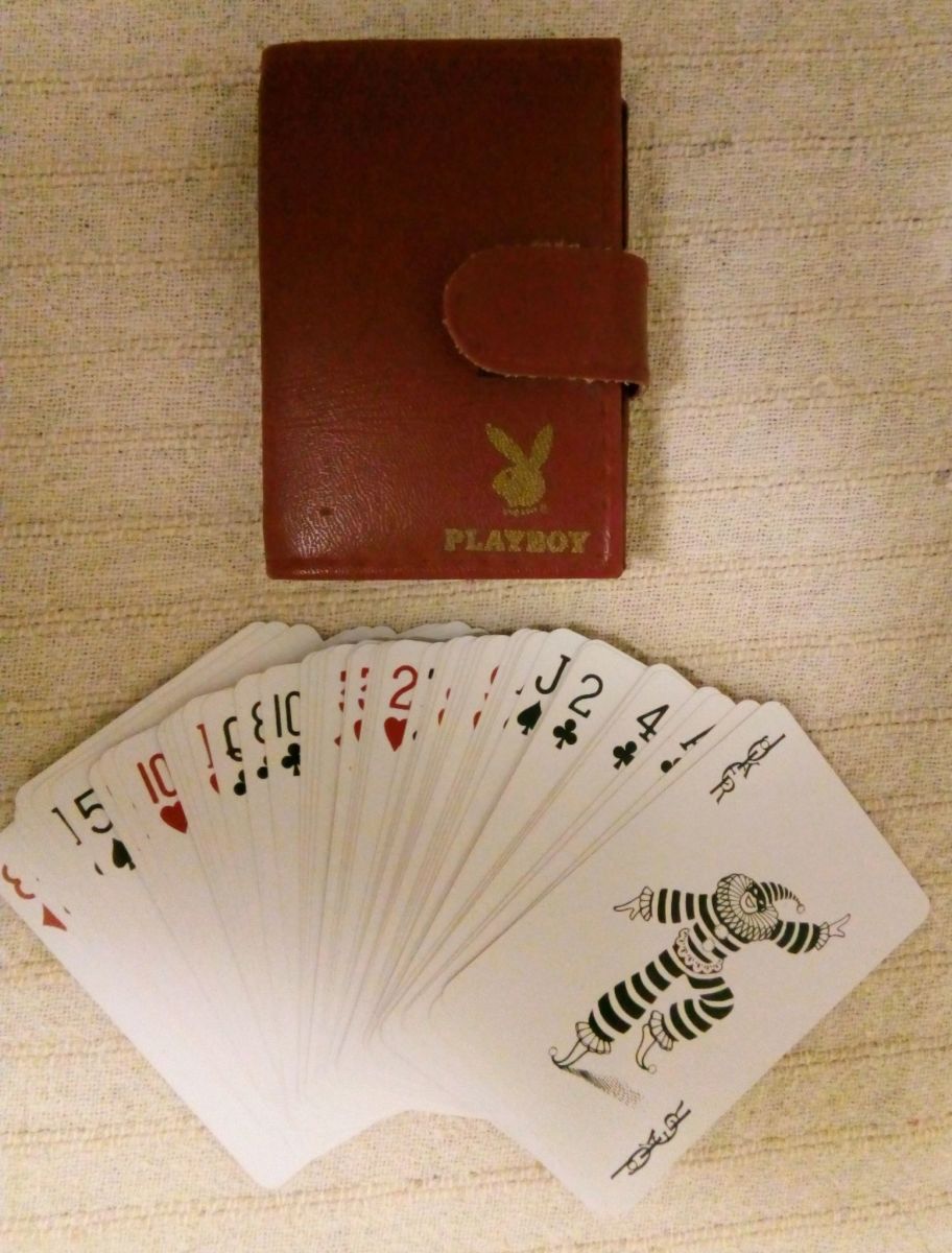 Playboy plastic deck used, red with case - € 10,00 - Vendora.cy