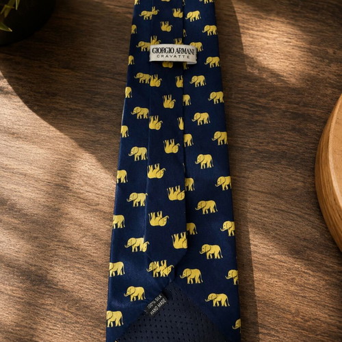 Giorgio Armani silk tie like new, blue with elephant pattern