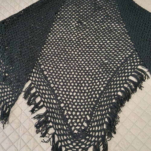 Handmade scarf black like new
