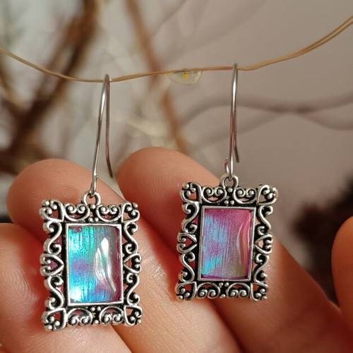 Earrings handmade from scratch with iridescent purple-turquoise cadrakia, silver hooks