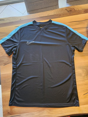 Nike Dri Fit shirt XL like new, slim fit training black-blue