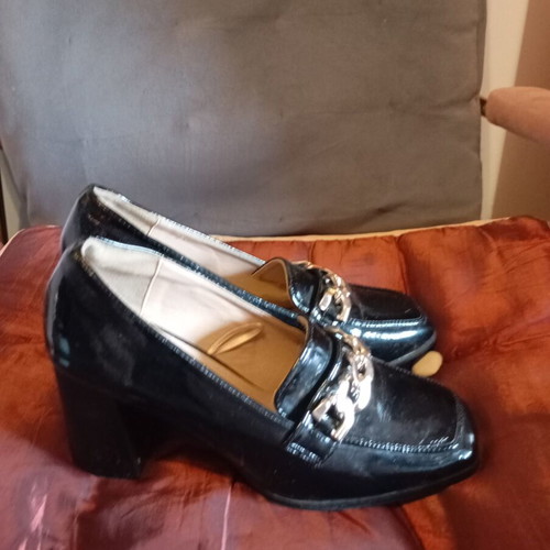Calleppi women's shoes like new, black pumps size 38, 7 cm heel