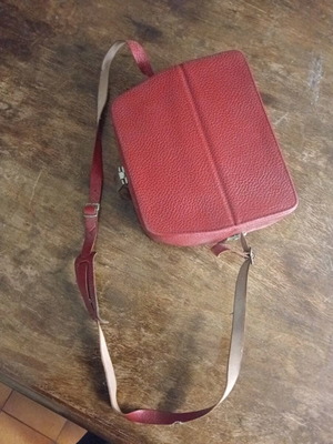Super8 camera carrying bag used, leather, red shoulder