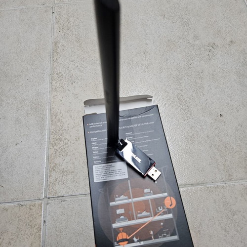 Tenda Wireless Network Antenna new USB 300Mbps
