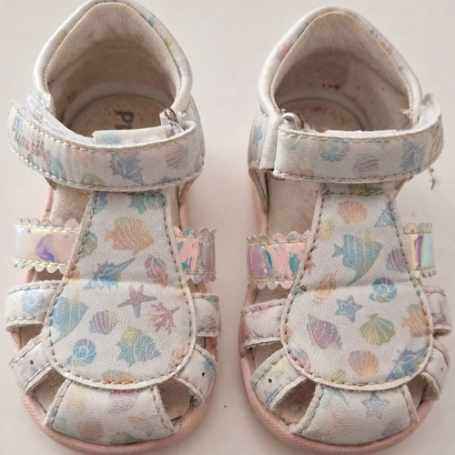 Primigi leather anatomical baby sandals size 20 like new