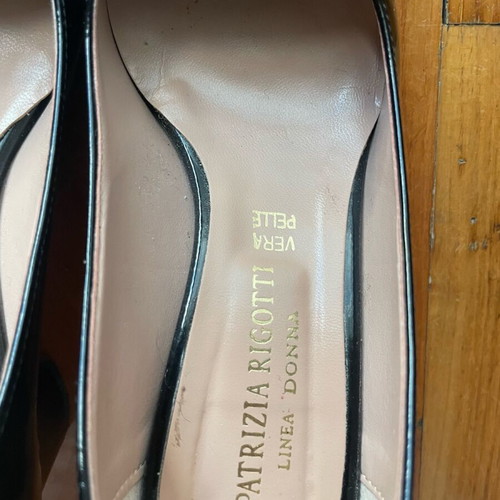 Italian patent leather shoes like new, size 36, 6 cm heel
