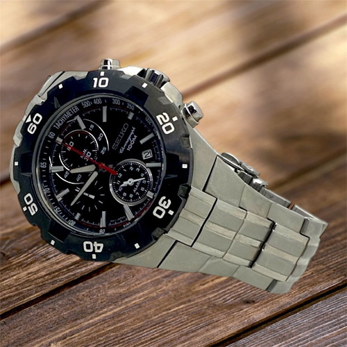Seiko chronograph alarm 40mm like new, waterproof 100m with date