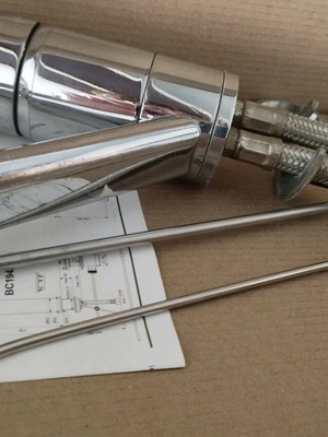 Sink mixer faucet used in very good condition