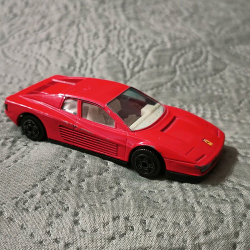 Ferrari Testarossa Burago used 1/43 scale