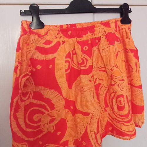 Abstracto bermuda shorts like new, orange, size M/L