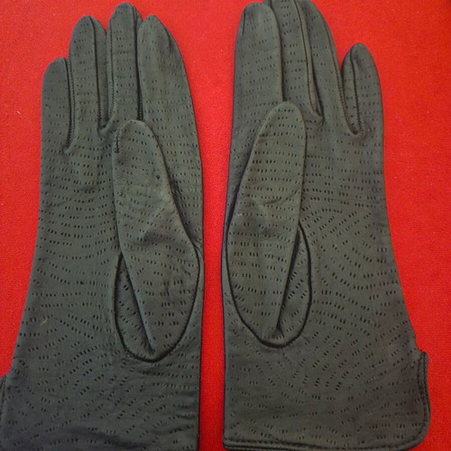 Vintage leather gloves like new, black