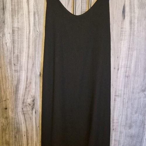 Black dress new, size M/L, lightweight and breathable
