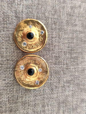 Clip-on earrings like new
