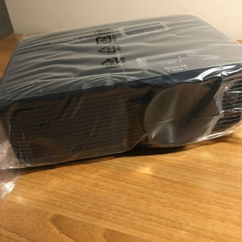 Optoma X371 projector with 1024x768 resolution