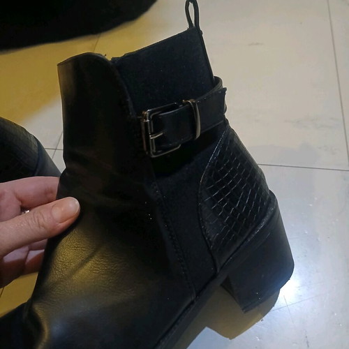Booties like new, size 40, black