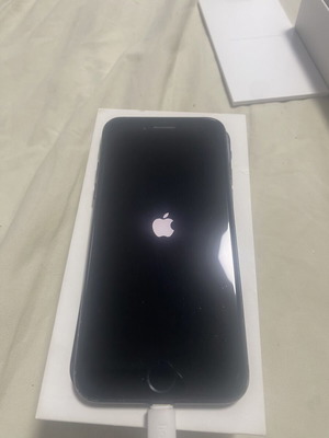 iPhone 7 Black 32GB used with damaged camera and intact screen